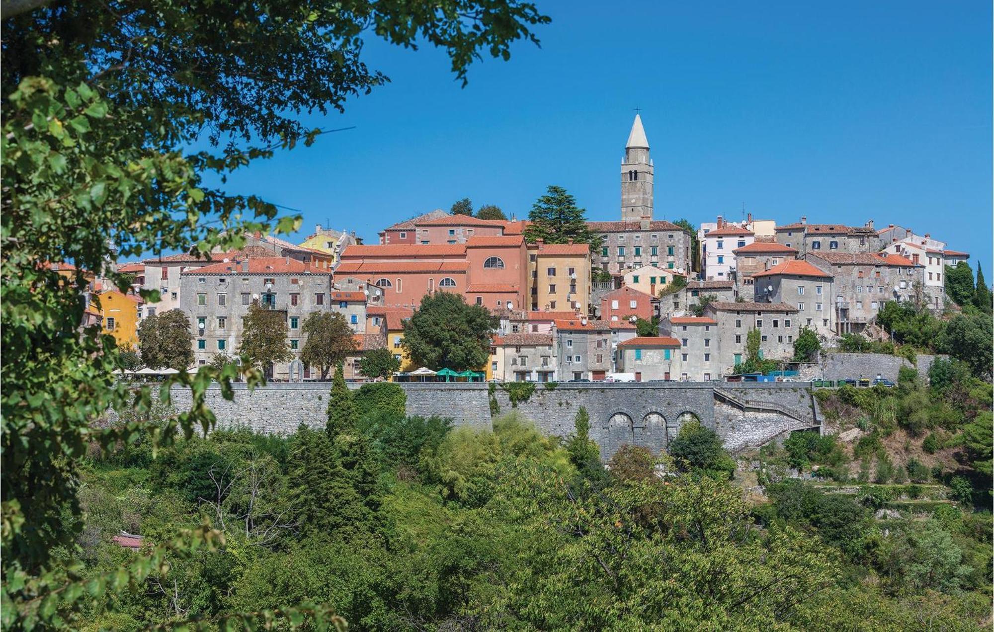Gorgeous Home In Labin With Kitchen 外观 照片
