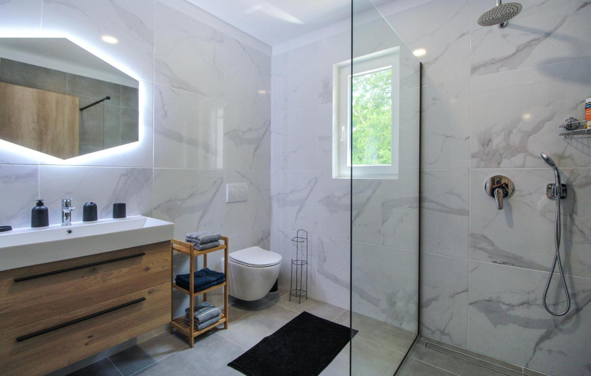 Gorgeous Home In Labin With Kitchen 外观 照片